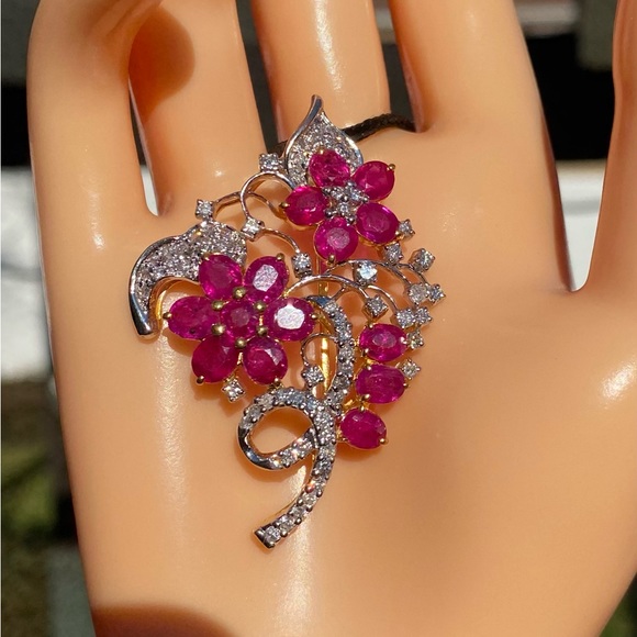 Natural Burmese Ruby and Diamond Broach /Pendent in 18K solid gold - Picture 10 of 11